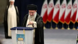 تصاویر حضور رهبر انقلاب در انتخابات ریاست جمهوری چهاردهم