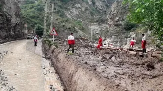 توضیح درباره وقوع سیلاب در روستاهای شهرستان چالوس/ سه خودرو را آب برد