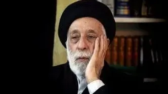 عکسی از مسعود پزشکیان در منزل برادر رهبر انقلاب