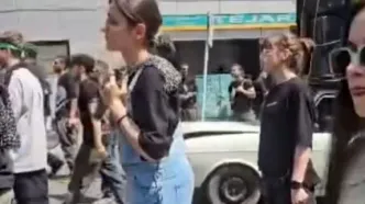 روزنامه هم میهن: دخترانی که در کرج بدون حجاب زنجیر می زدند، با خلوص عزاداری می‌کردند