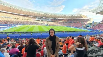 عکس | مربی زن ایرانی تماشاگر ویژه یورو 2024