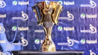تراکتور مقابل نساجی جام را بالای سر می‌برد