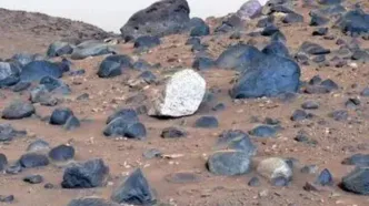 کشف یک تخته سنگ سفید بیگانه در مریخ