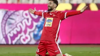 مهاجم پرحاشیه در پرسپولیس ماندنی شد