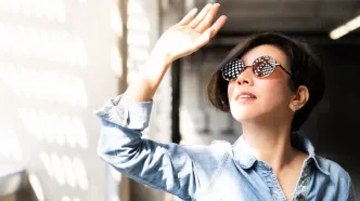 عینک آفتابی: فراتر از مد، ضرورتی برای سلامتی چشم