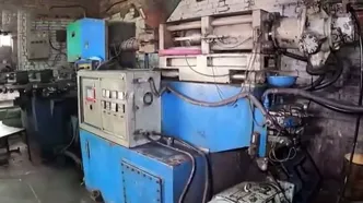فرآیند دیدنی بازیافت دمپایی کهنه و تبدیل آن‌ها به صندل