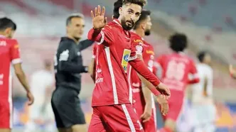 ستاره پرسپولیس پیشنهاد استقلال و تراکتور را رد کرم!