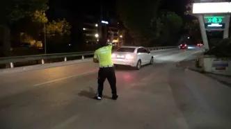 لحظه فرار عجیب راننده مرسدس بنز بعد از فرمان توقف پلیس!