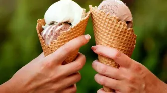 بستنی شکلاتی یا وانیلی؛ کدام کم‌ضررتر است؟
