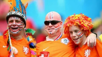ارتش نارنجی هلند پیش از مسابقه برابر رومانی+ فیلم