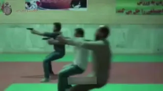 (ویدئو) تمرینات نظامی جواد عزتی، هادی حجازی‌فر و محیا دهقانی برای یک فیلم