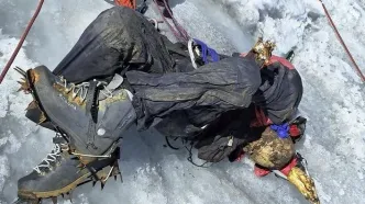 (ویدئو) جسد یک کوهنورد پس از ۲۲ سال پیدا شد