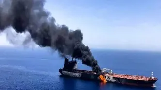 سرنوشت کشتی اسرائیلی در دریای سرخ/ کشتی باری شرکت مرسک همچنان می‌سوزد