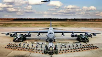 تقابل ‌B-52 آمریکا با بمب‌افکن‌های دوربرد روسیه و چین بر فراز آلاسکا / عکس