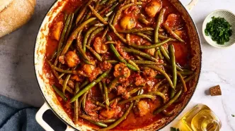 طرز تهیه خورش لوبیا سبز به سبک حرفه‌ای آشپزان بازار