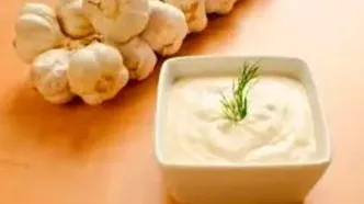 طرز تهیه سس سیر خوشمزه رو با ما یاد بگیرید!