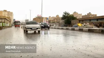 هم اکنون بارش شدید باران تابستانی در منطقه دشت ارژن شیراز