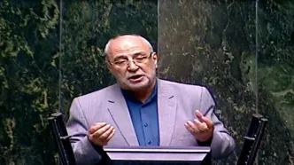 حاجی‌دلیگانی: مجلس به اعتراض سهامداران برخی بانک‌ها ورود می‌کند