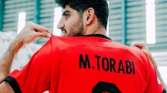 تراکتور با بازیکن پرسپولیسی برای پرسپولیس کُری خواند!