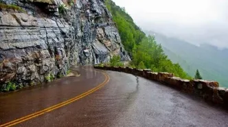 جاده چالوس در اوایل دهه‌ی ۱۳۱۰ خورشیدی/ عکس