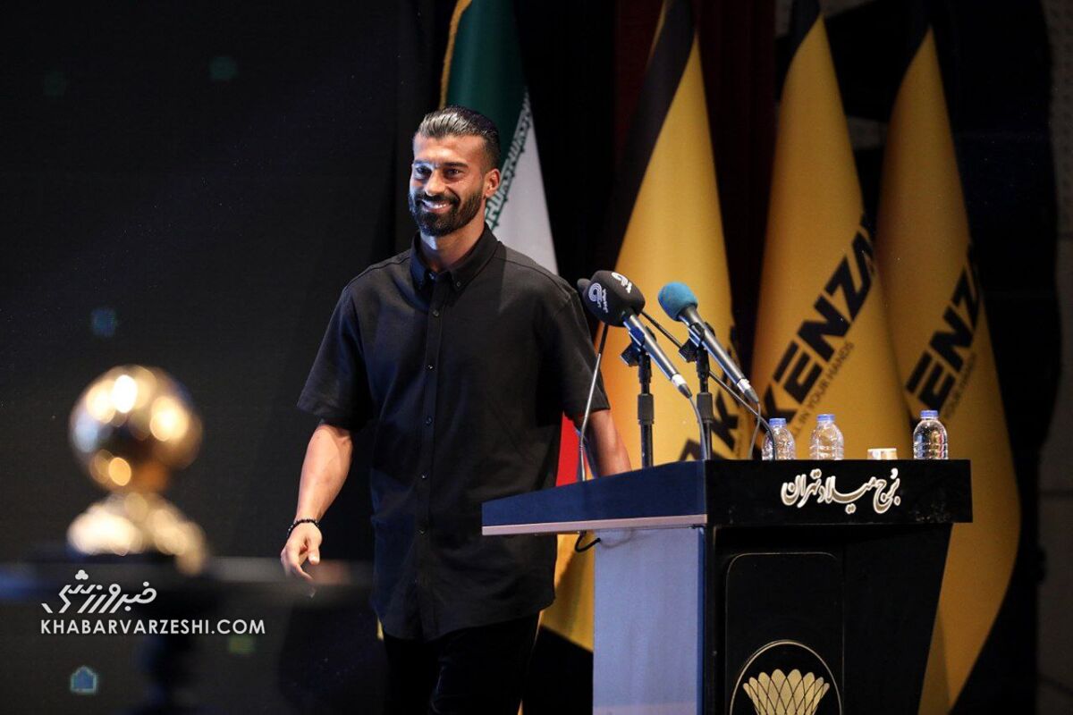 خبرورزشی‌گردی| رامین رضاییان: حاضرم جانم را بدهم تا پرسپولیس قهرمان شود/ طارمی قهر کند؟ خیلی هم خوشحال بود