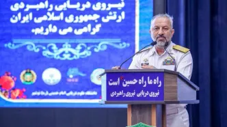 امیر دریادار کاویانی:نیروی دریایی امروز در لبه جلویی نبرد با دشمنان قرار دارد