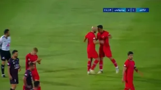 گل اول تراکتور به پرسپولیس