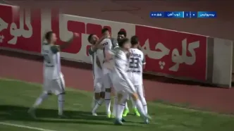 گل اول ذوب آهن به پرسپولیس + ویدئو