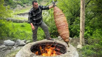 (ویدئو) پخت «کوکورچ» با 5 هزار متر روده به سبک آشپز روستایی آذربایجانی