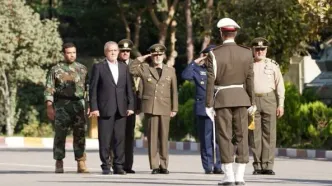 ببینید | خط و نشان پزشکیان برای دشمنان در کنار فرماندگان ارشد ارتش: اگر دشمنان ذره‌ای فکر می‌کردند که می‌توانند ما را نابود کنند...