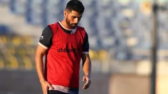 عکس | سینا اسدبیگی تو روی سرمربی پرسپولیس درآمد!