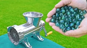 اگر تیله را داخل چرخ گوشت بیندازید، چه می‌شود؟