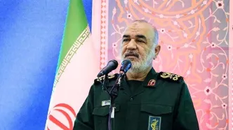 سردار سلامی: دشمن هر چقدر مهیب و پیشرفته و مجهز باشد شکست می‌خورد