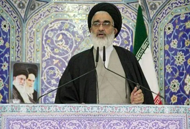 امام جمعه قم در بیمارستان بستری شد + وضعیت جسمی