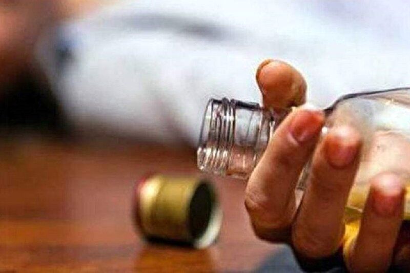 معاون وزارت بهداشت: سرانه مصرف الکل در ایران بالاست