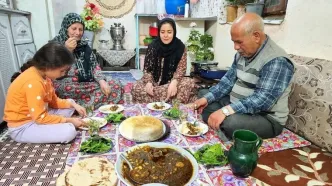 (ویدئو) طرز پخت قرمه سبزی متفاوت به روش بانوی ارومیه‌ای