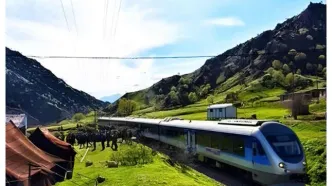 مرگ ۲ عابر در اثر تصادف با قطار