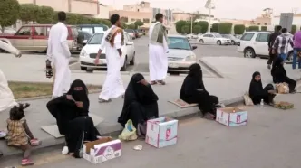 اقدام شدید پاکستان علیه متکدیان/ قانون جدید عربستان برای سرکوب گدایی در اماکن مقدس