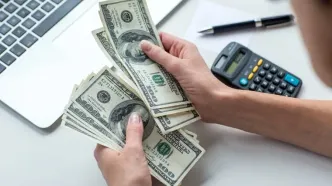 چرا دلار کاهشی شد؟