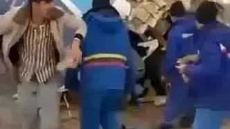 تصاویری از نجات تعدادی از سرنشینان هواپیمای سقوط کرده آذربایجان