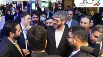 بازدید رئیس سازمان تنظیم و رئیس مرکز ملی فضای مجازی از غرفه آسیاتک