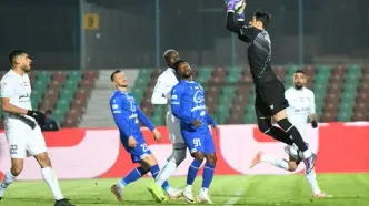 پوستر استقلال  برای بازی گل گهر