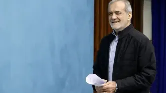 حضور پزشکیان در اردوی تیم ملی فوتسال زنان + عکس