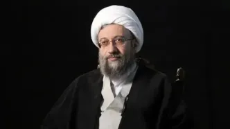 آیت‌الله آملی لاریجانی: هیچ‌کس حق عقب‌نشینی از خطوط قرمز نظام را ندارد