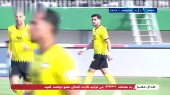 گل اول سپاهان به پرسپولیس