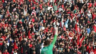 ۲ تماشاگر زن دیدار پرسپولیس و تراکتور بازداشت شدند
