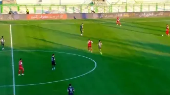 پایان نیمه اول بازب ذوب آهن با پرسپولیس با نتیجه صفر-صفر