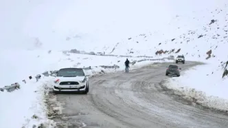 ببینید | ناپدید شدن یک جاده روستایی در خراسان‌جنوبی بر اثر بارش برف