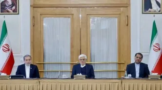عارف: داوطلب ادامه تحریم نیستیم/ یکی از مناطق مطرح برای انتقال پایتخت می‌تواند منطقه مکران باشد