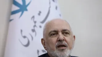 ظریف: به جلسه دولت می‌روم تا شایعه عزل من تقویت نشود؛ البته بدم نمی‌آید این شایعه به حقیقت بپیوندد!